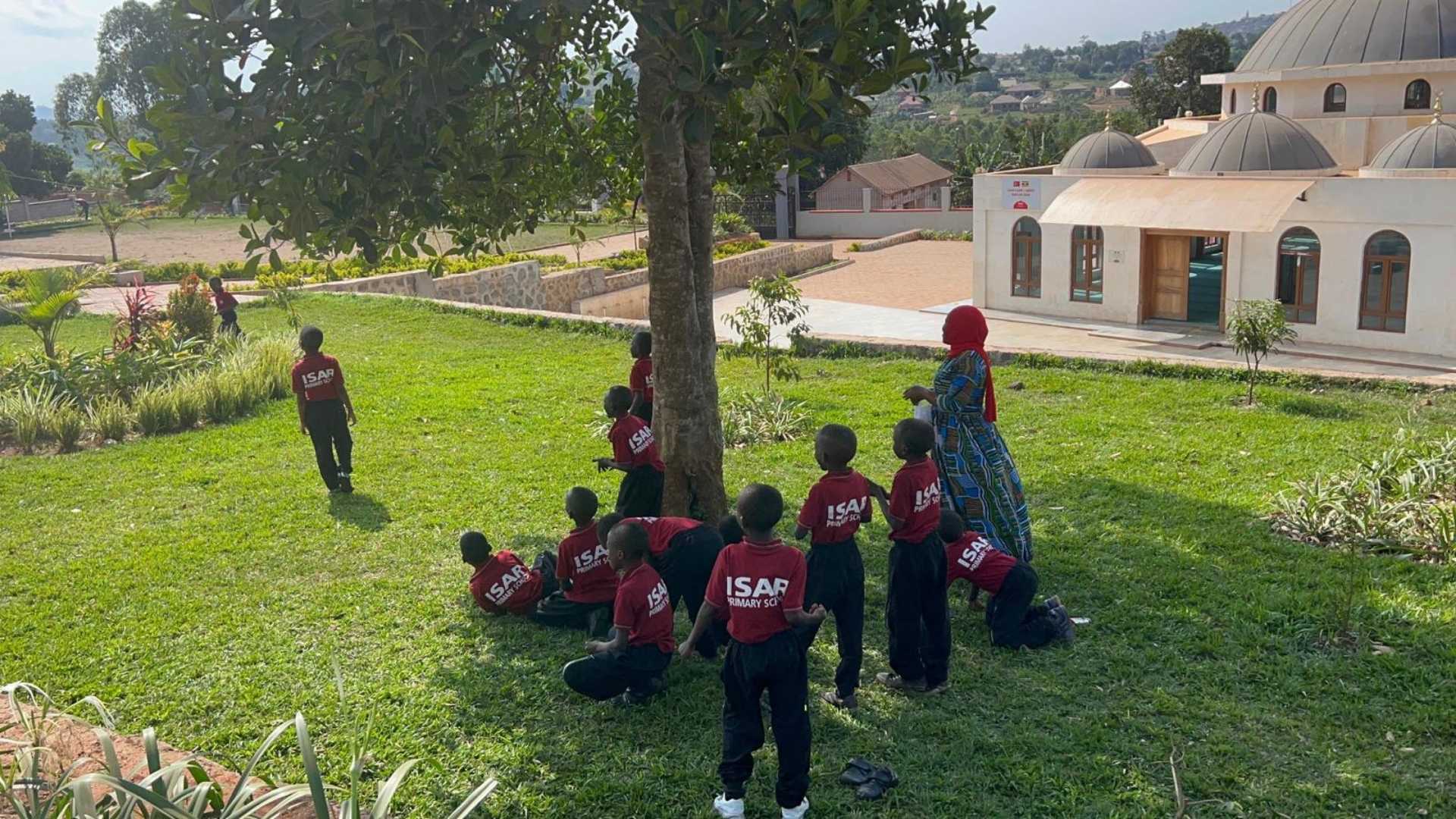 English Lesson Underneath a Tree in Uganda