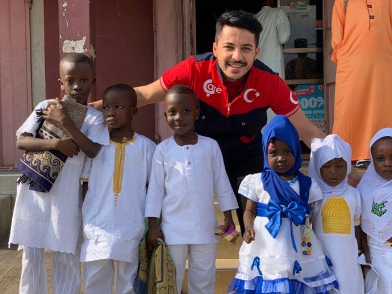 gana-istanbul-baskonsolosu-abdulai-den-care-dernegi-ne-ziyaret1.jpg