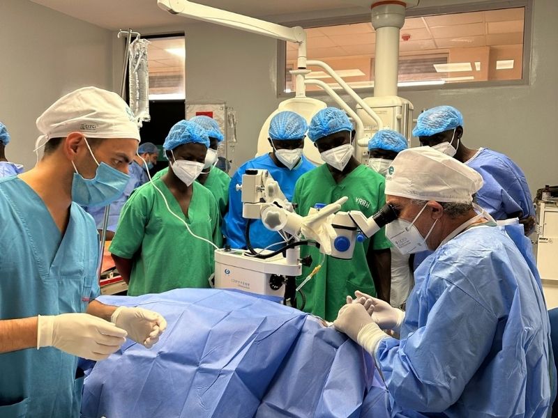 Çare Derneği'nin Yumbe'de umut yeşerten sağlık kampı! Bu iyilik hareketine nasıl katkıda bulunduk? Detaylar için tıklayın.