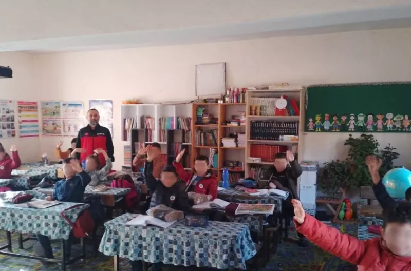 koy-okullari-yardim8.jpg